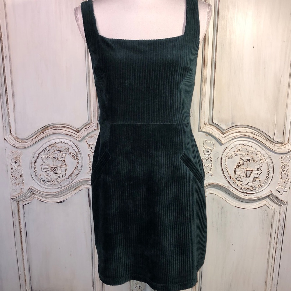 Topshop Corduroy Veleteen in Deep Green Dress Size 10 perfect for Christmas 🎄